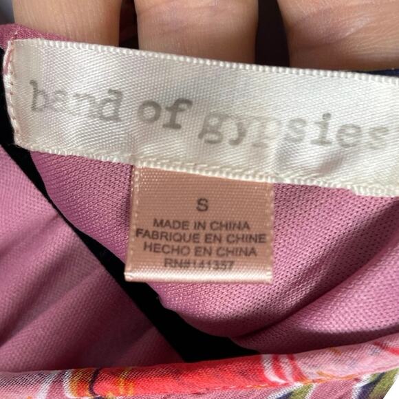 Band of Gypsies, Size Small, Pink Floral Faux Wrap Maxi Dress, Flutter Sleeve - Picture 4 of 7